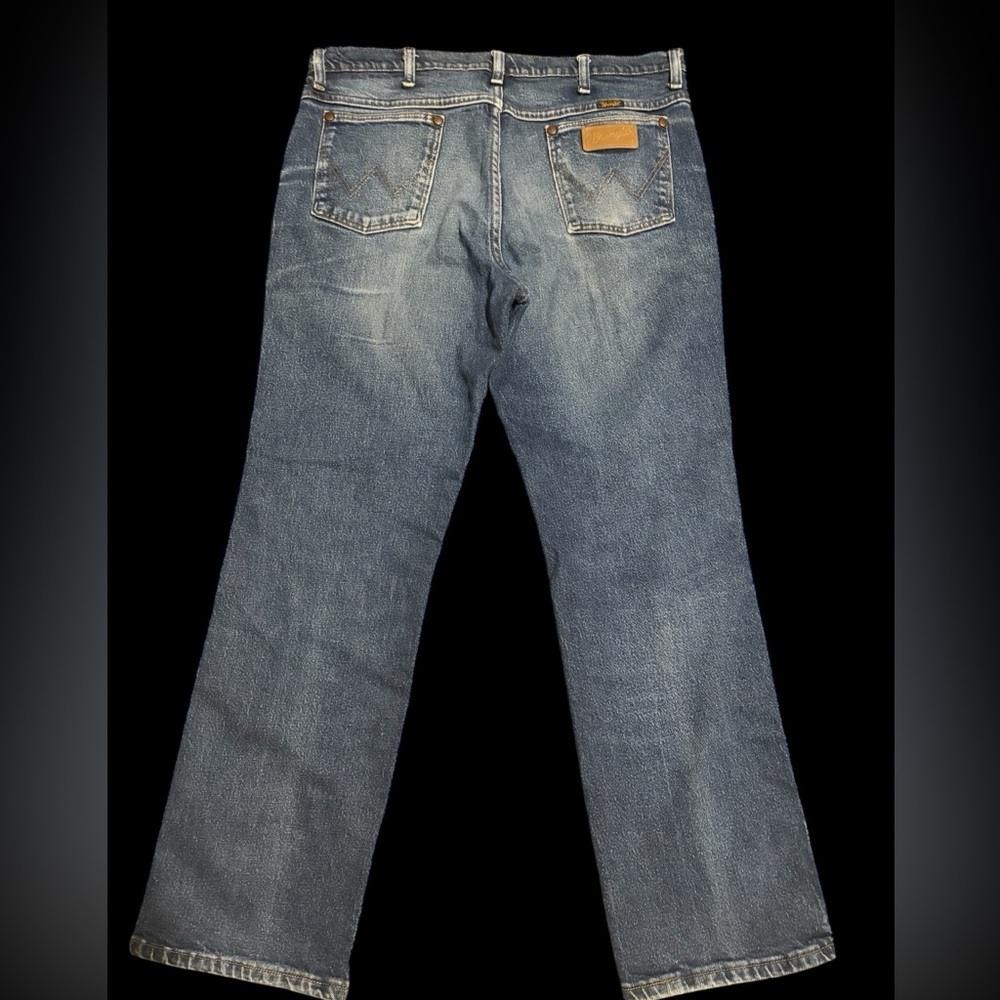 Wrangler Men's Classic Blue bootcut Jeans size 36 - Picture 3 of 8